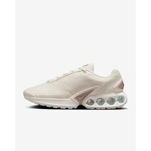 Nike Air Max DN Women's Size 7 Sail Light Soft Pink Sneakers HV4436-133 NEW